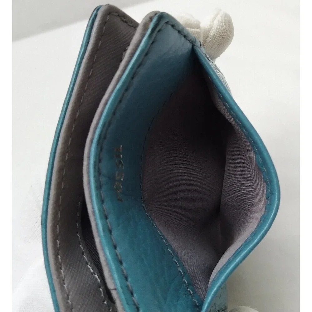 Fossil Blue Leather Credit Card ID Window Bifold Square Wallet